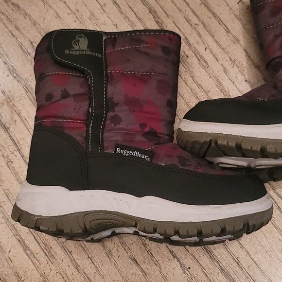 Toddler boy boots with velcro size 9 💚 - Picture 3 of 10